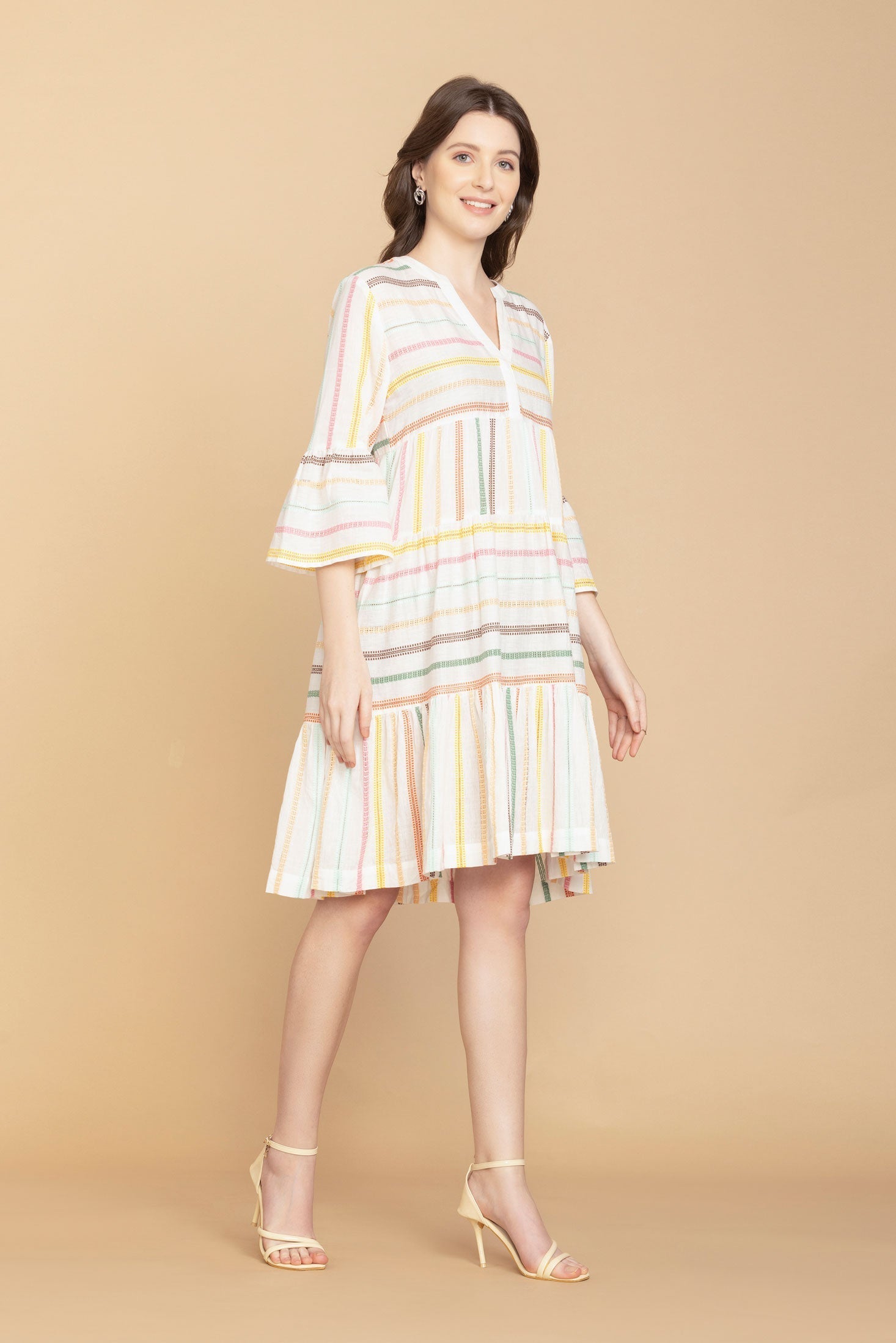 Robe mi-longue à encolure en V et manches mi-longues Spring Skies