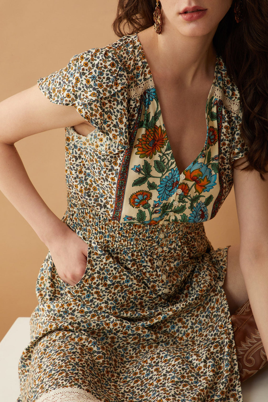 Robe Mika Lou brodée à taille basse et à volants