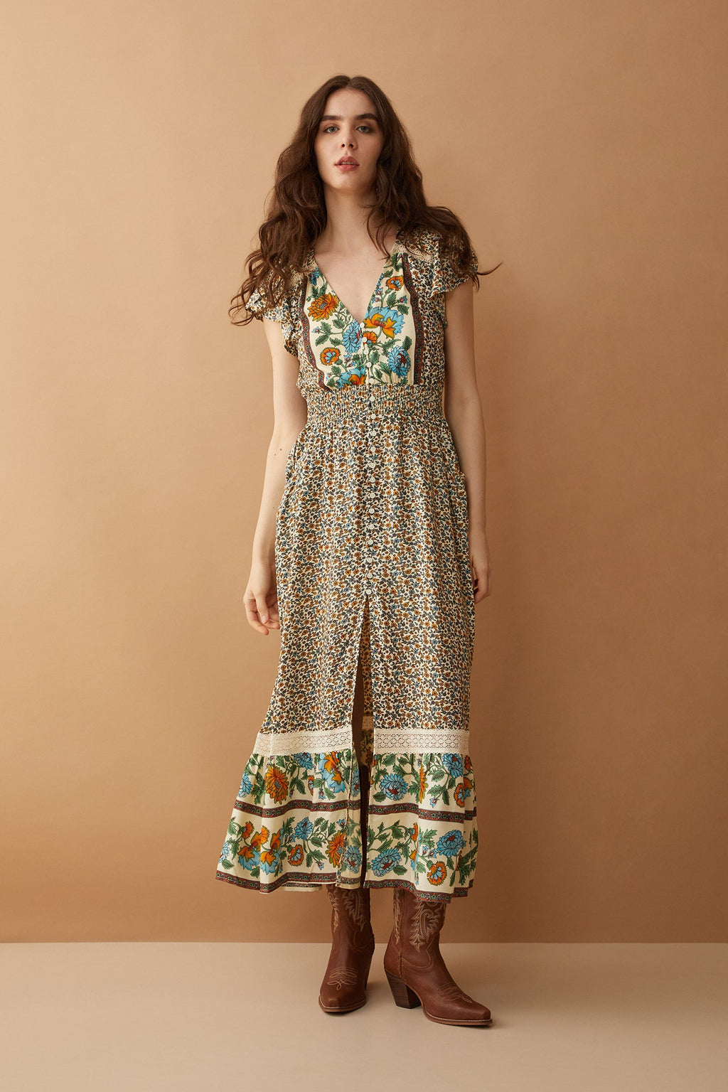 Robe Mika Lou brodée à taille basse et à volants