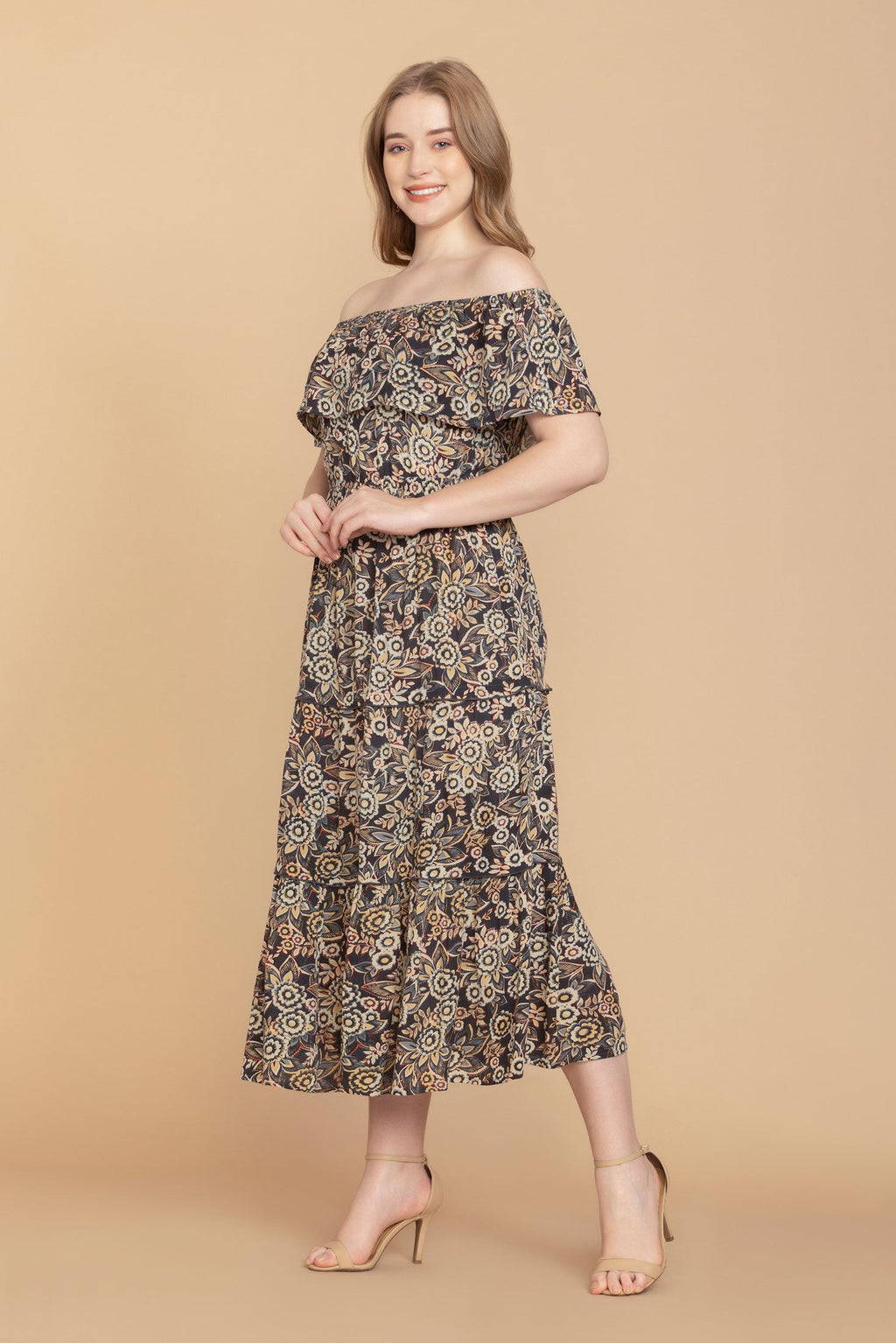 Robe Bohera Miss Lorraine à épaules dénudées et taille basse