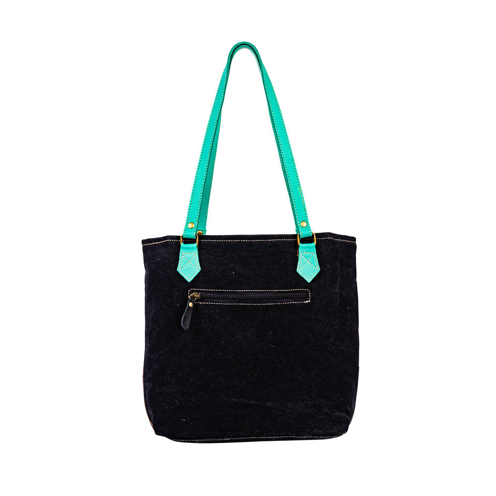 Sac à bandoulière Myra Galaxy Fire, corps noir scintillant, sangles en cuir aqua, ciselé à la main