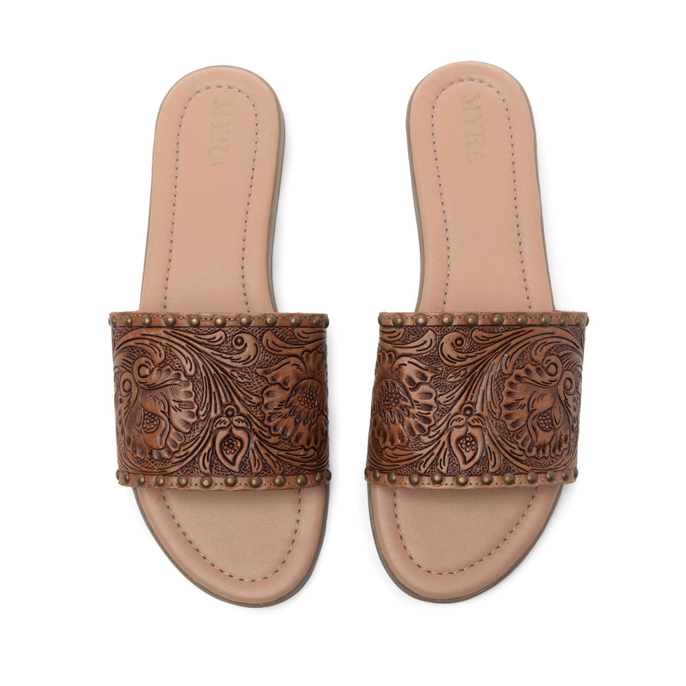 Mules en cuir gravé Myra Kasandra pour femme – Sandales de style western avec motif floral ciselé et semelle intérieure rembourrée
