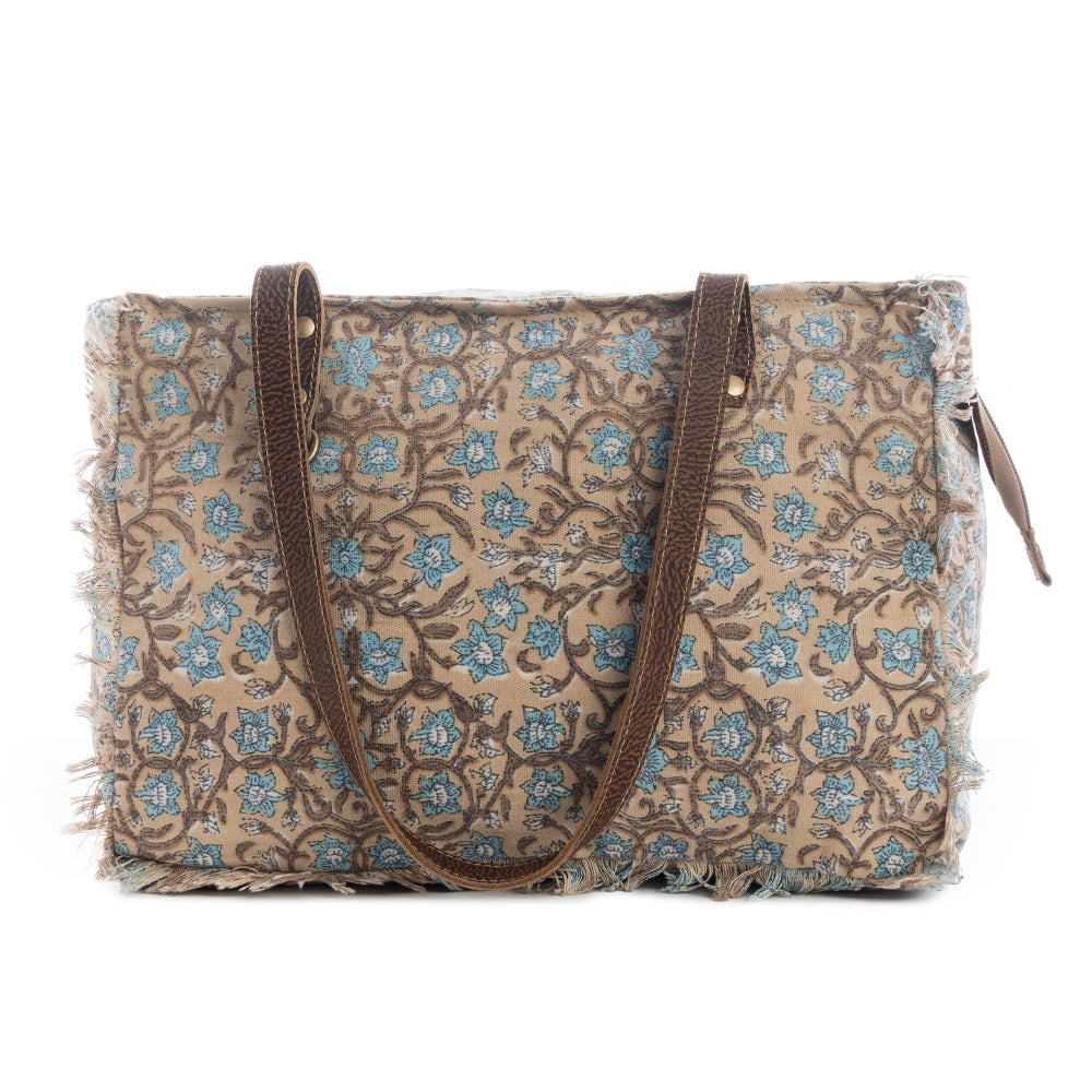 Sac de voyage floral Myra San Ysidro Falls pour femme – Tissu vieilli, poignées en cuir et détails de franges rustiques