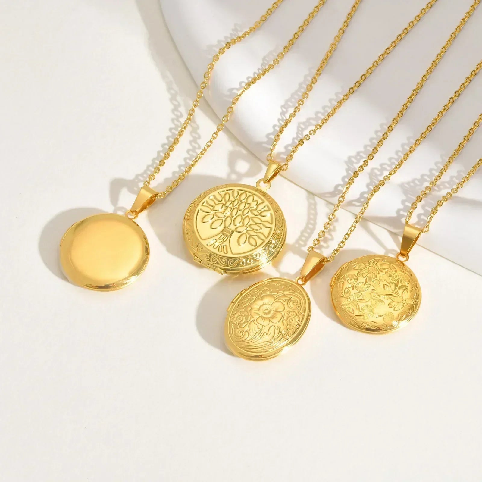 Vnox Collier pendentif en acier inoxydable avec médaillon en forme de cœur et cadre photo, design élégant plaqué or, cadeau pour femme