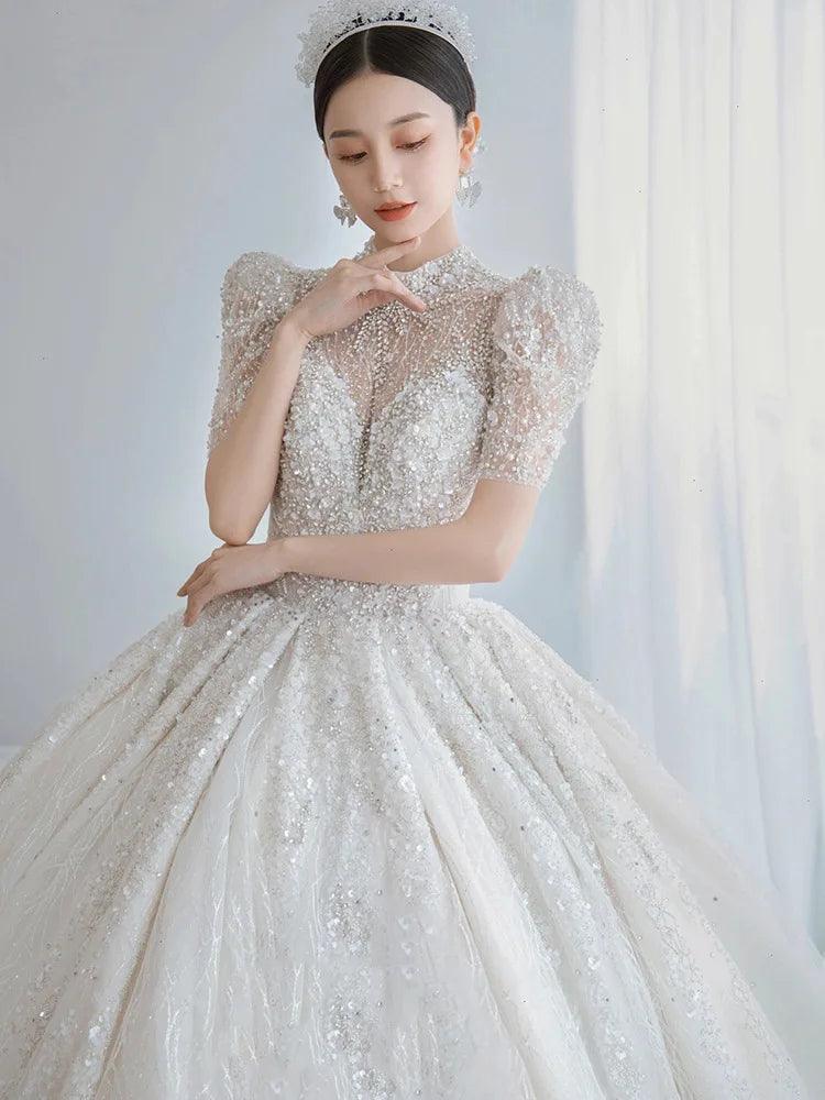 Robe de mariée blanche de luxe avec perles EDW151