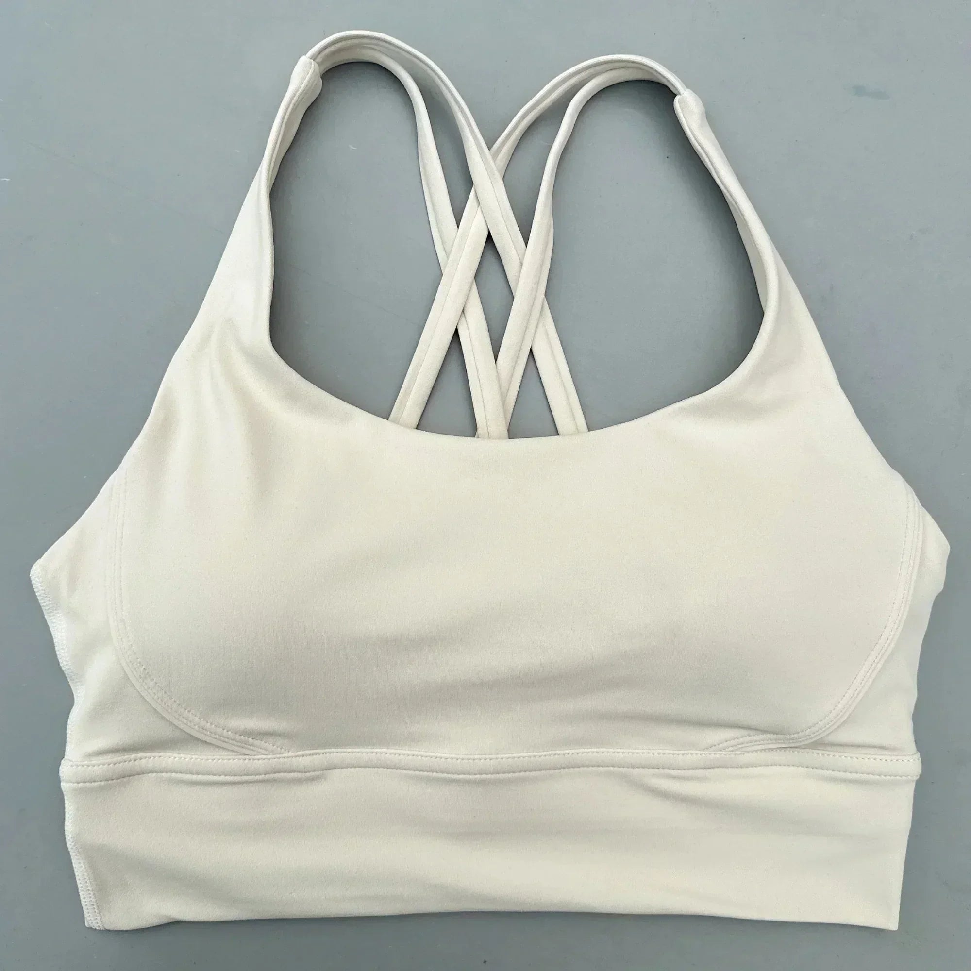 Soutien-gorge de sport uni pour femme, doux, haute résistance, haut moulant d'entraînement complet, gym, yoga, avec coussinets de poitrine