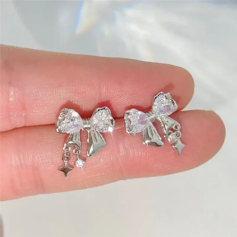 Nouvelles boucles d'oreilles clous Zircon Bowknot Y2K pour femmes Mode coréenne Couleur argent Cristal rose Boucles d'oreilles personnalisées Bijoux de fête Cadeaux