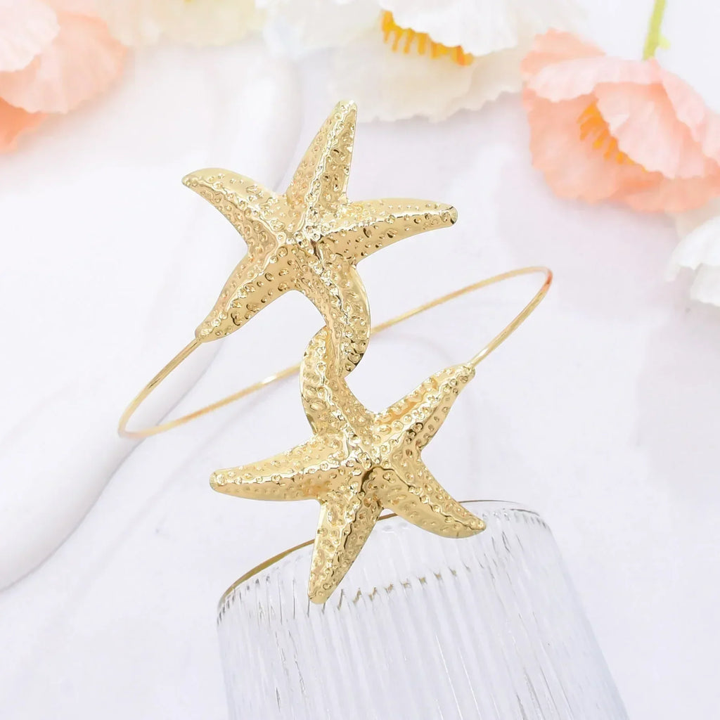 Nouveau bracelet de bras 2 étoiles de mer en alliage doré à la mode pour femmes, idéal pour l'été, la plage, les fêtes dansantes. Manchette, bracelets, accessoires de bijoux, cadeaux