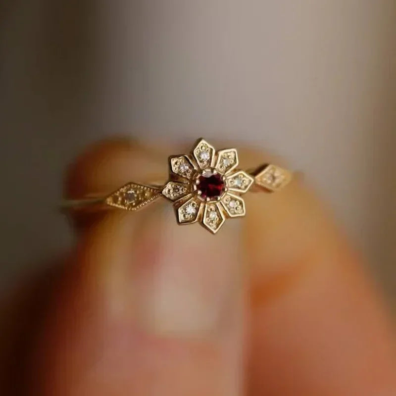 Bagues de luxe pour femmes Couleur or Fleur ronde Bagues en pierre rouge et blanche Accessoires de fête Cadeau