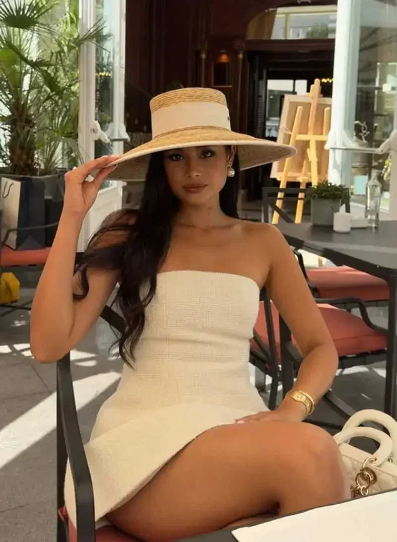 Chapeau de paille d'été élégant pour femmes, chapeau de soleil de voyage en bord de mer style Hepburn à large bord