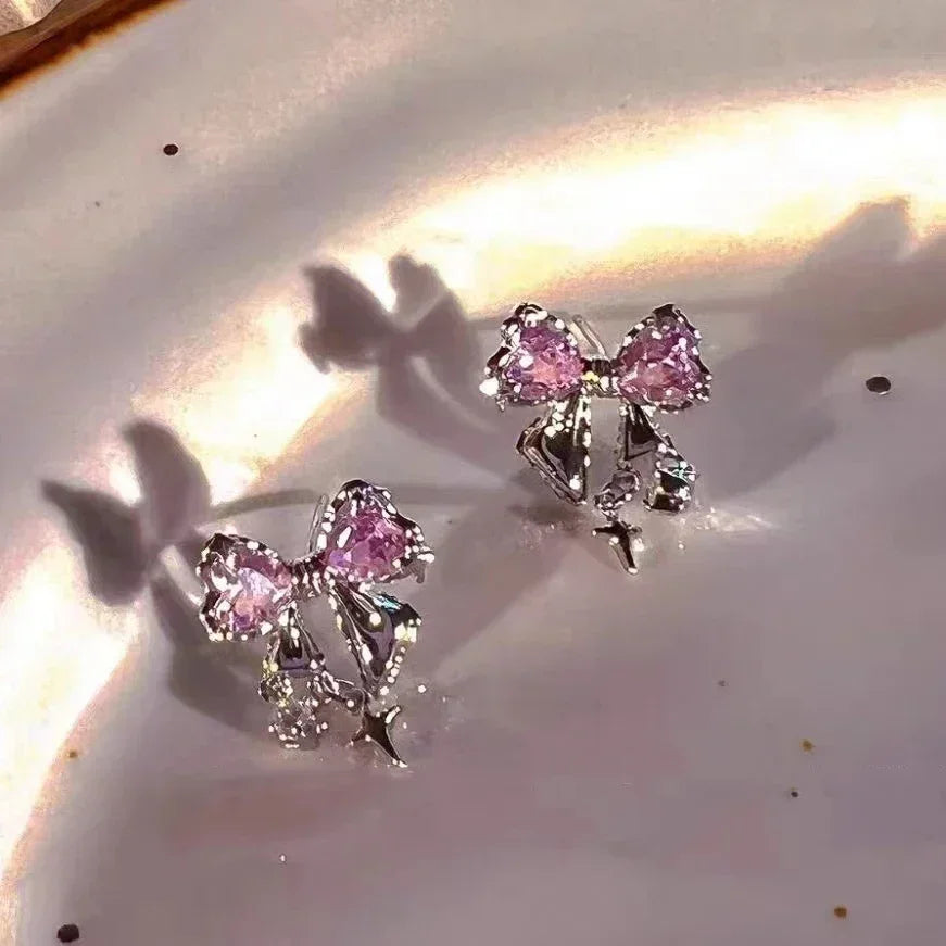 Nouvelles boucles d'oreilles clous Zircon Bowknot Y2K pour femmes Mode coréenne Couleur argent Cristal rose Boucles d'oreilles personnalisées Bijoux de fête Cadeaux