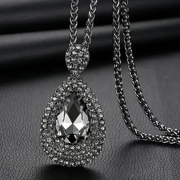 Nouveauté Colliers Longs pour Femmes 2024 Mode Ras du Cou en Cristal Gris Collier Femme Colliers et Pendentifs Tendance Accessoires