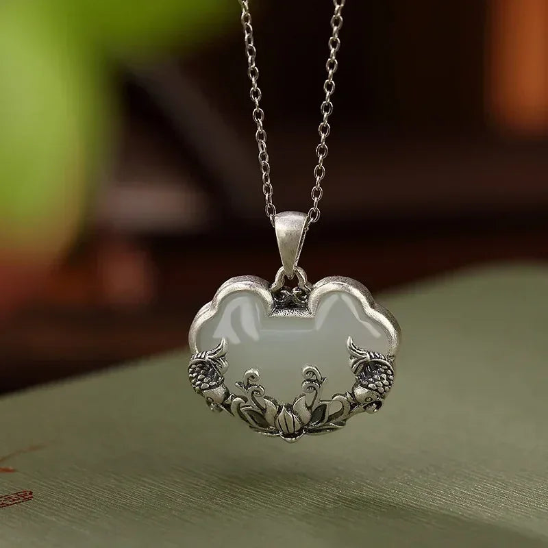 Collier en argent 925 avec pendentif Ruyi de style chinois rétro en jade Hotan naturel en forme de poisson et fleur de lotus, chaîne de clavicule.