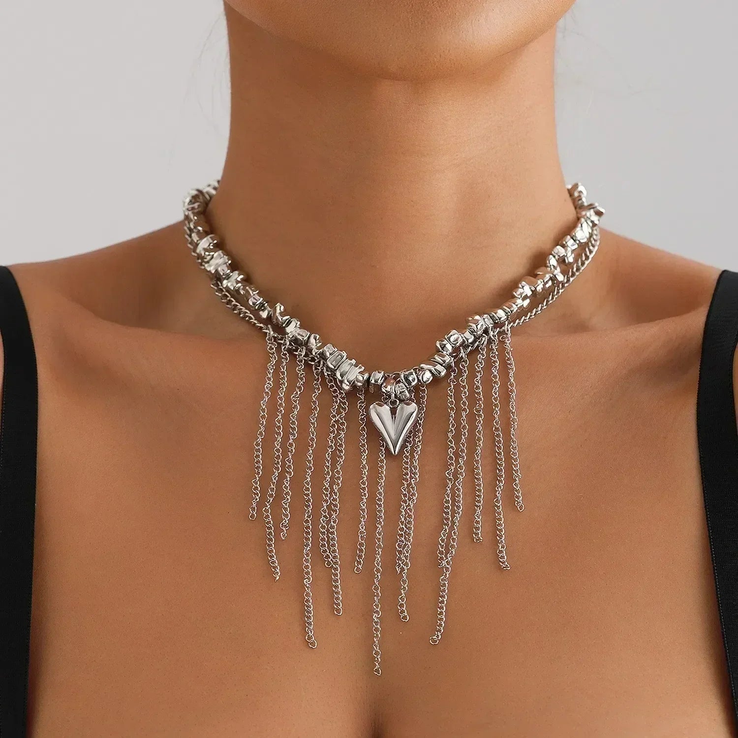 Collier Cœur Perlé Tendance pour Femmes Style Bohème Élégant Chaîne en Cristal Irrégulier Ras du Cou Y2K Exquis Cadeau de Fête Bijoux Accessoires