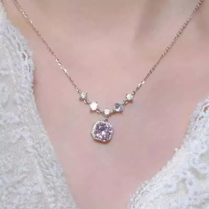 Collier avec pendentif carré de zircon rose luxueux pour femme, accessoire quotidien tendance et personnalisé, bijoux de fête, cadeaux d'anniversaire