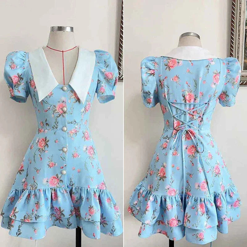 Mini-robe à manches bouffantes et col en V | Robe imprimée à volants et boutons en perles - Femstylo