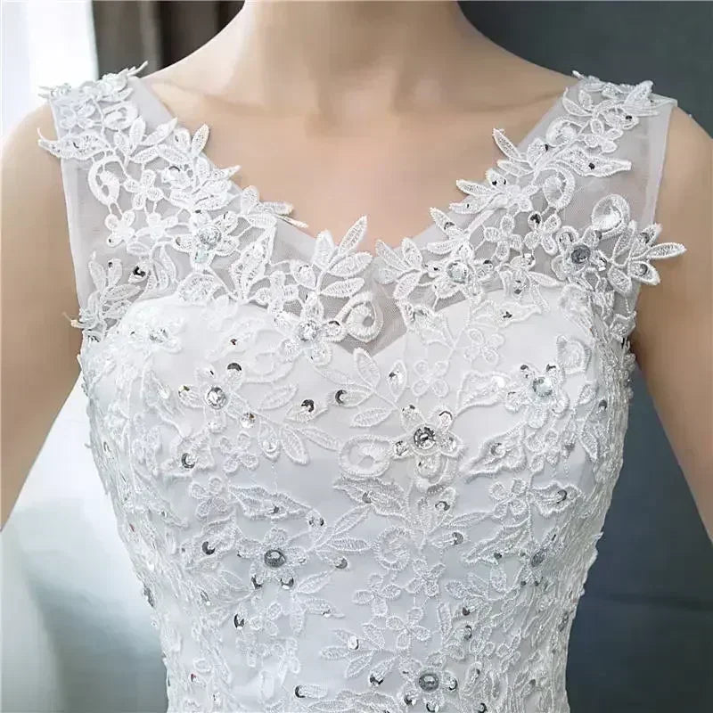 Robe de mariée grande taille - Robe de bal à paillettes encolure en V personnalisable | Femstylo