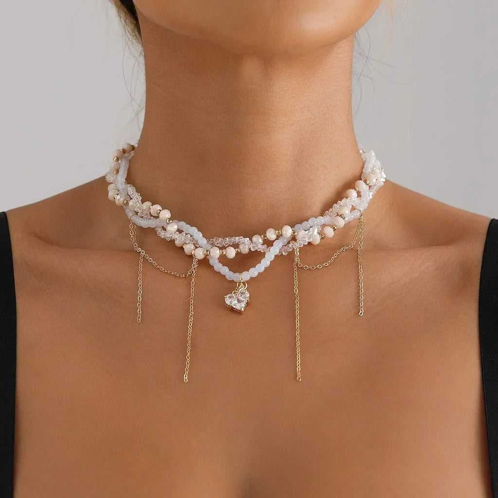 Collier Cœur Perlé Tendance pour Femmes Style Bohème Élégant Chaîne en Cristal Irrégulier Ras du Cou Y2K Exquis Cadeau de Fête Bijoux Accessoires