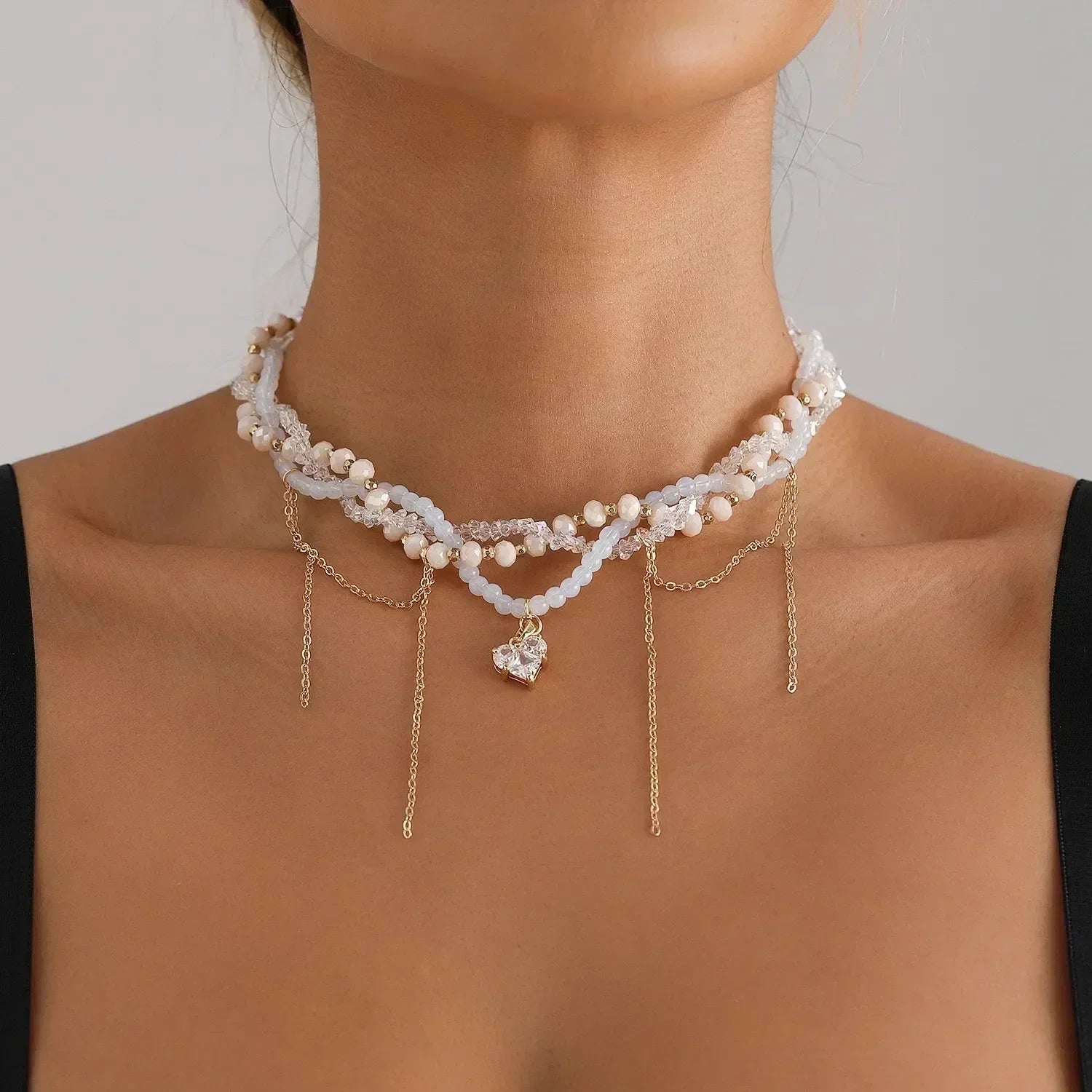 Collier Cœur Perlé Tendance pour Femmes Style Bohème Élégant Chaîne en Cristal Irrégulier Ras du Cou Y2K Exquis Cadeau de Fête Bijoux Accessoires