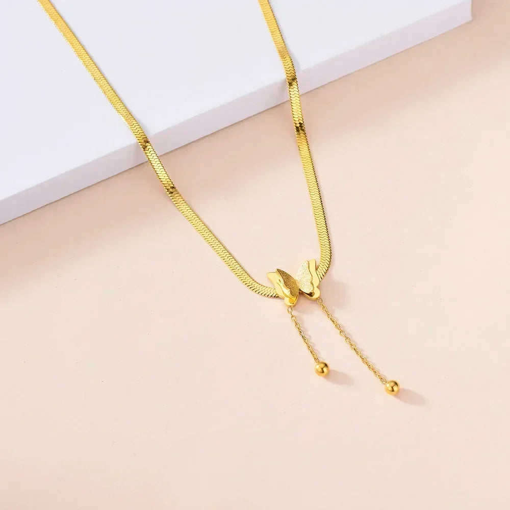 Collier avec pendentif carré de zircon rose luxueux pour femme, accessoire quotidien tendance et personnalisé, bijoux de fête, cadeaux d'anniversaire