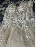 Robe de mariée populaire sans bretelles col en V avec applications de dentelle fleur 3D coupe A-line traîne balayage sur mesure 2025 Vestido De Noiva