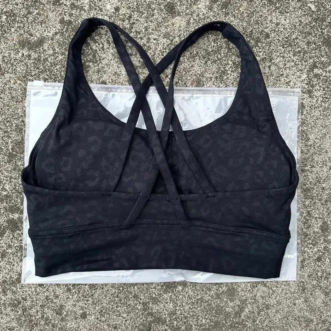 Soutien-gorge de sport uni pour femme, doux, haute résistance, haut moulant d'entraînement complet, gym, yoga, avec coussinets de poitrine