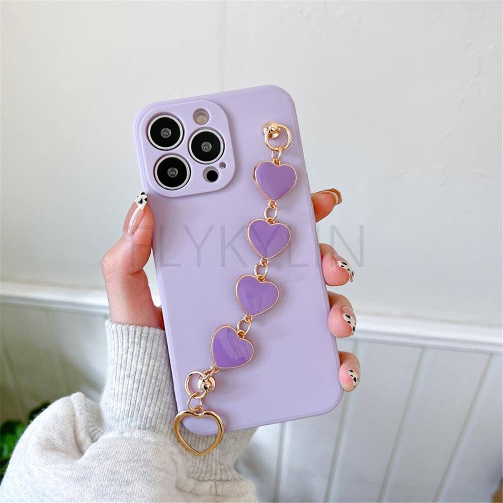 Coque de protection souple et flexible en silicone avec chaîne en cœur d'amour, bracelet à main pour femmes, étui de téléphone pour iPhone 12 13 14 Pro Max Mini 11 Pro Max X XS Max XR 7 8 Plus