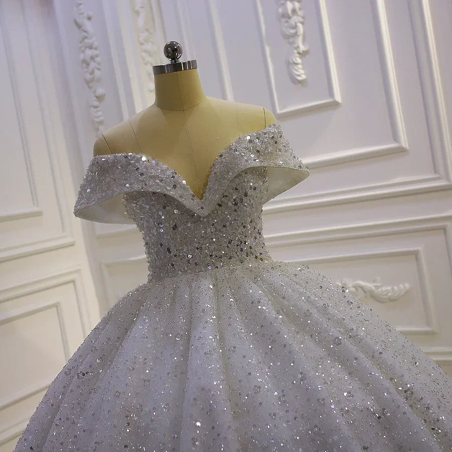 Robe de mariée luxueuse à épaules dénudées avec perles brillantes EDL178