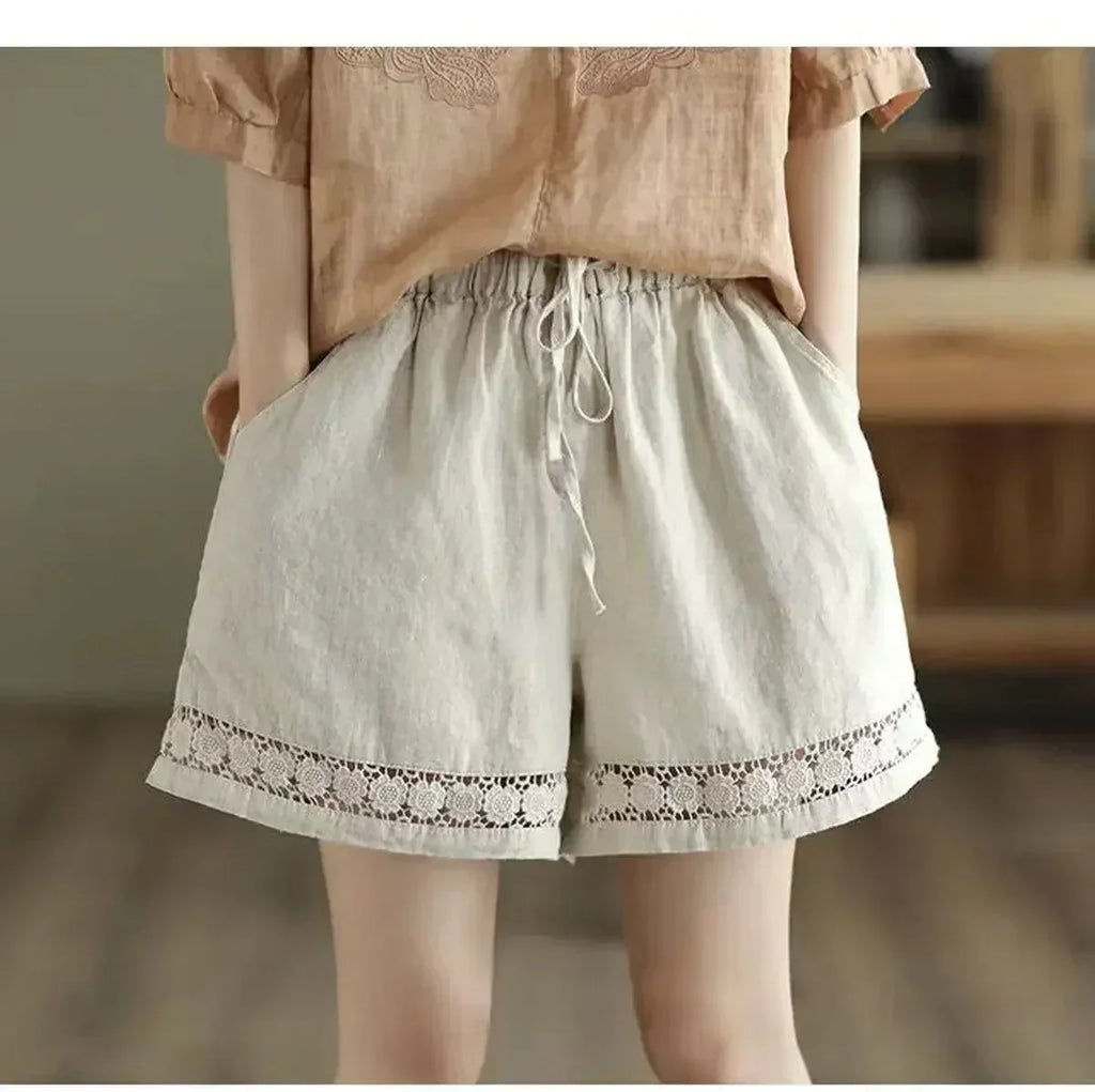 Short en coton et lin vintage taille haute élastique avec ceinture à nouer, brodé ajouré et coupe droite décontractée