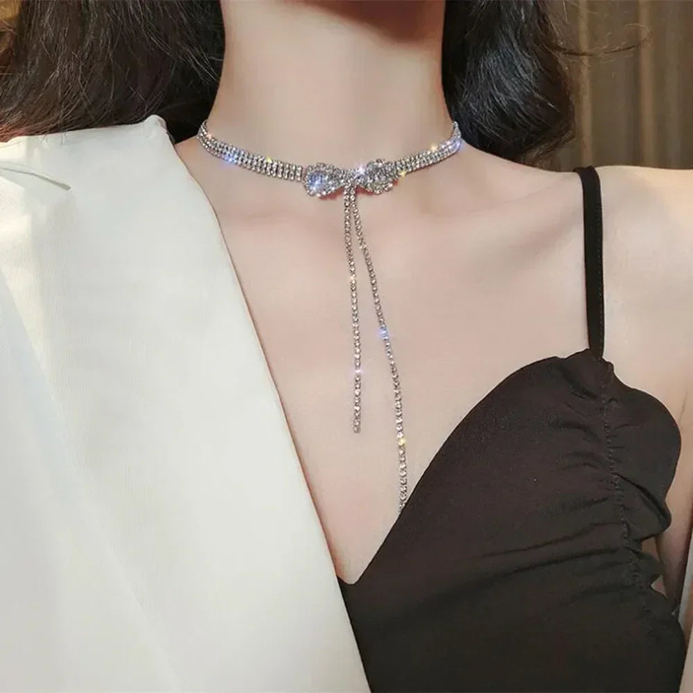 Collier avec pendentif carré de zircon rose luxueux pour femme, accessoire quotidien tendance et personnalisé, bijoux de fête, cadeaux d'anniversaire