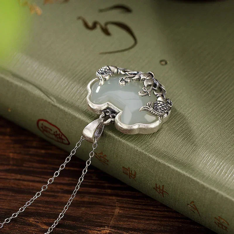 Collier en argent 925 avec pendentif Ruyi de style chinois rétro en jade Hotan naturel en forme de poisson et fleur de lotus, chaîne de clavicule.