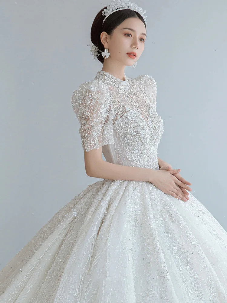 Robe de mariée blanche de luxe avec perles EDW151