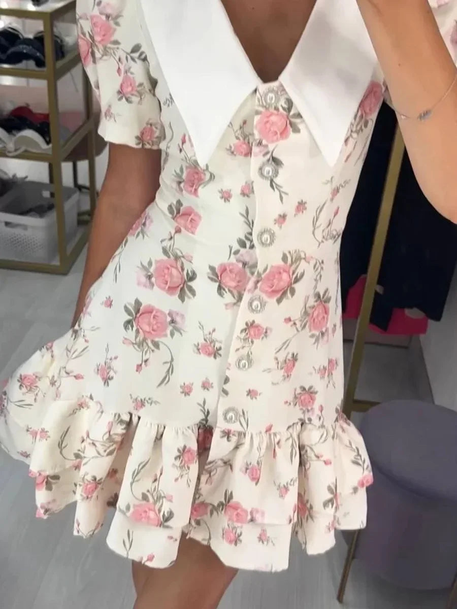 Mini-robe à manches bouffantes et col en V | Robe imprimée à volants et boutons en perles - Femstylo