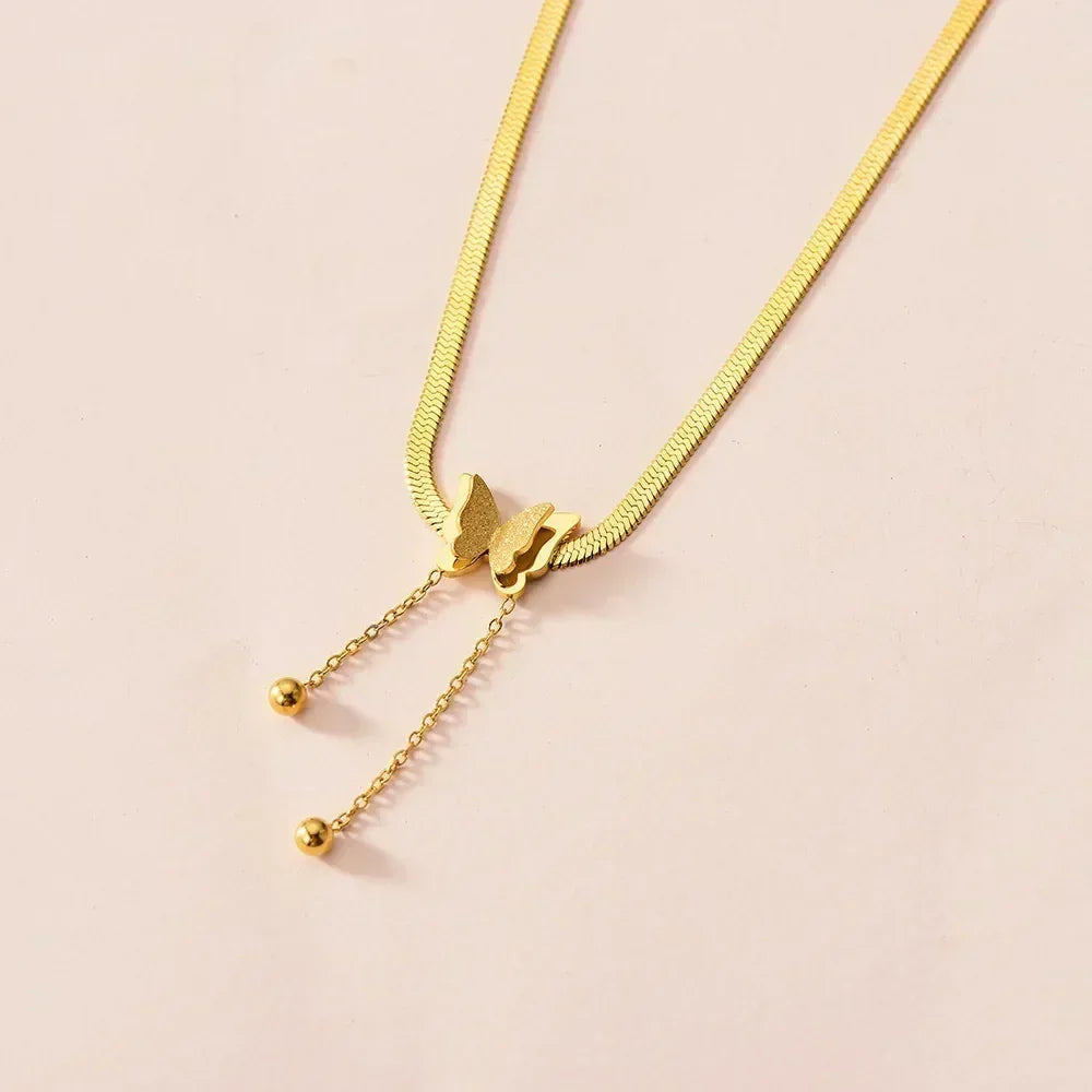 Collier avec pendentif carré de zircon rose luxueux pour femme, accessoire quotidien tendance et personnalisé, bijoux de fête, cadeaux d'anniversaire