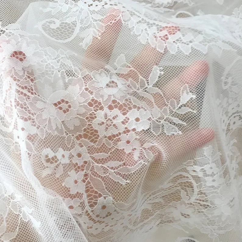 3 mètres/lot de Tissu en Dentelle de Chantilly Française Blanc cassé, Cils Broderie Dentelle Artisanat Voile de Mariée Accessoire de Dentelle Largeur 150cm