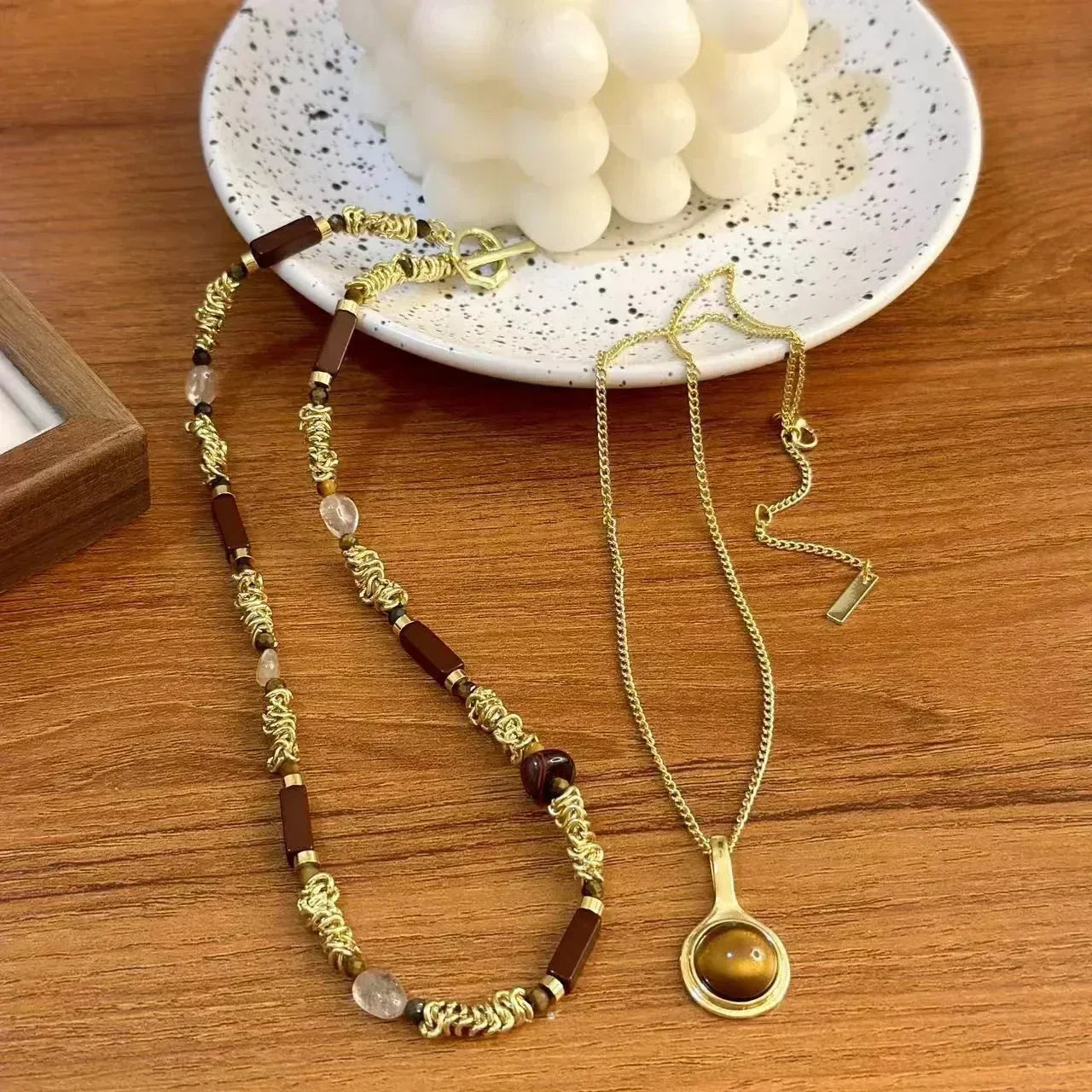 Automne et Hiver Nouveau Collier Double Couche en Perles et Pierre Naturelle avec Chaîne Ras du Cou pour Femmes