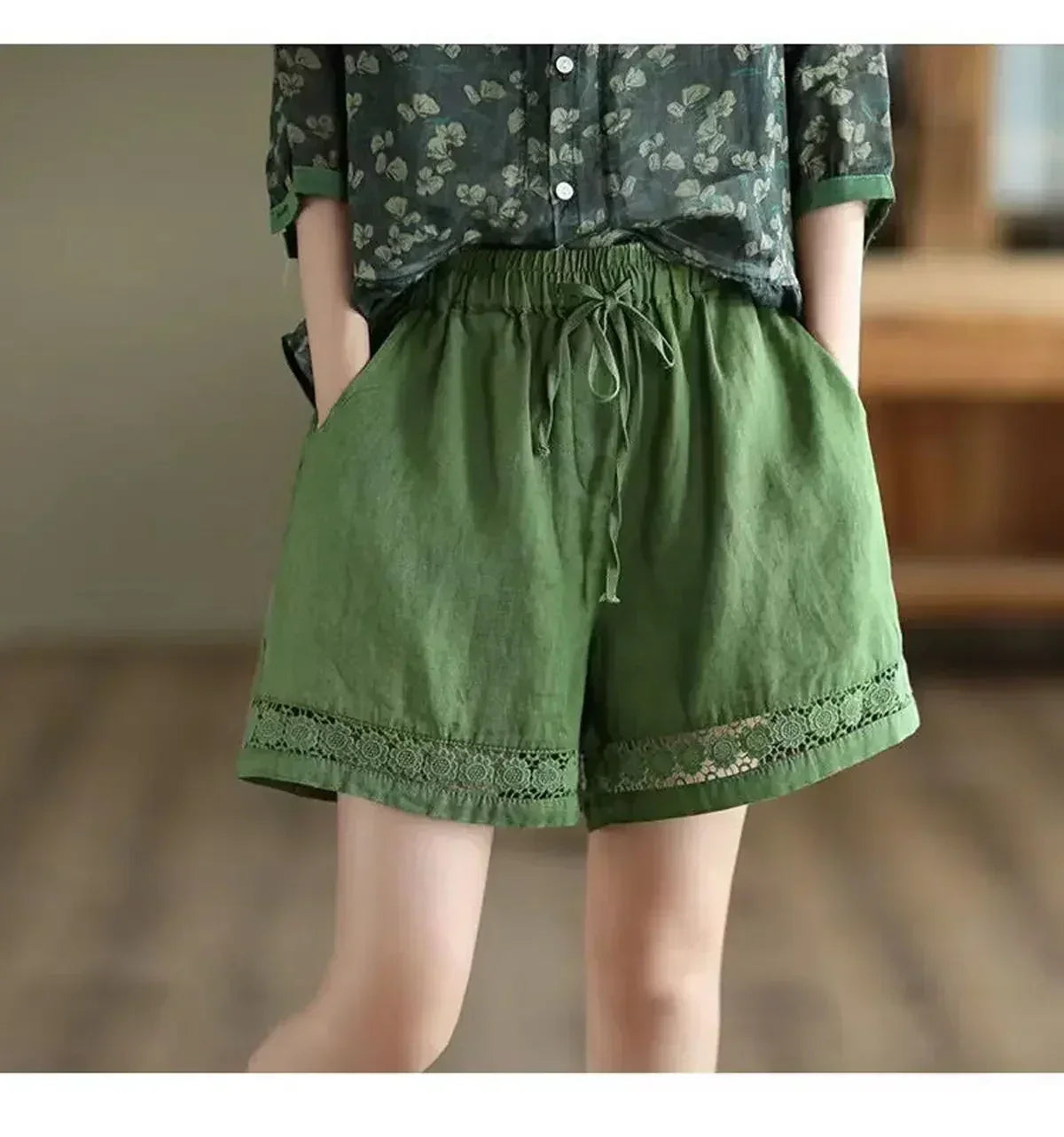 Short en coton et lin vintage taille haute élastique avec ceinture à nouer, brodé ajouré et coupe droite décontractée