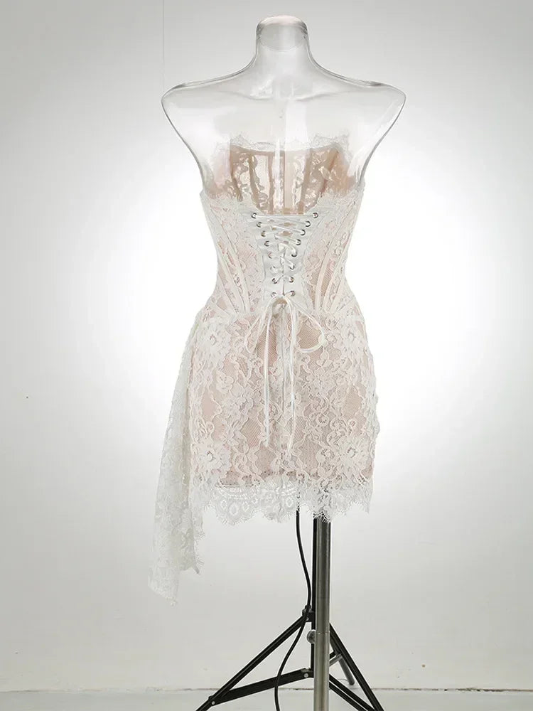 TARUXY Robe Corset Sexy en Dentelle Transparente et Patchwork, Robe Moulante Élégante de Soirée, Mini Robe Irrégulière pour Femme, Robe Bustier Nouvelle Collection