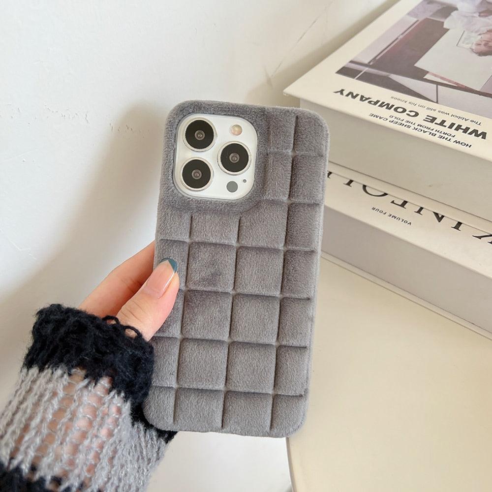 Coque de téléphone en fausse fourrure, chaude et moelleuse, à motif quadrillé, de couleur unie, pour iPhone 14 13 12 11 Pro Max Plus, coque arrière douce en silicone, antichoc, en fausse fourrure, pour iPhone