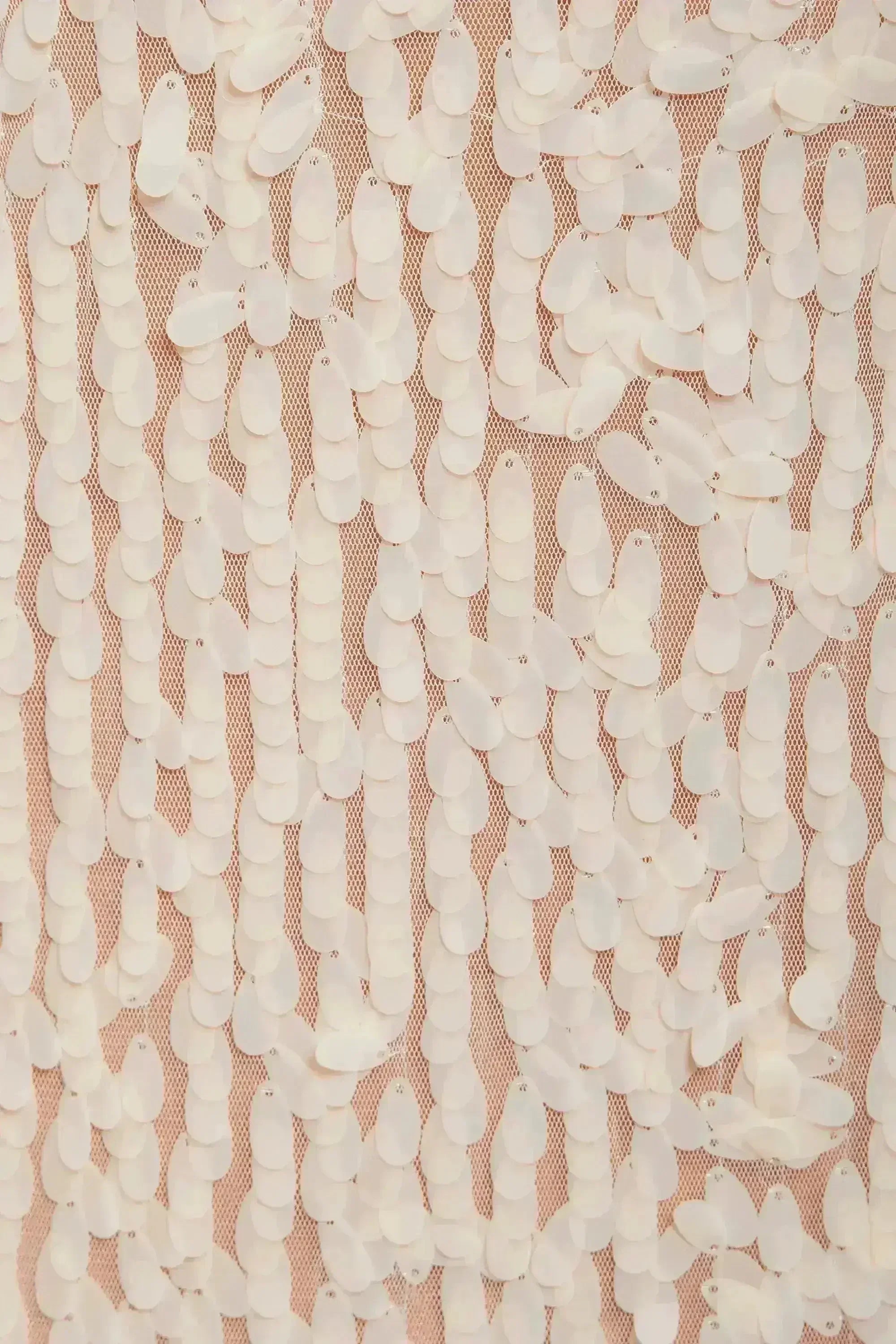 Robe courte dos nu