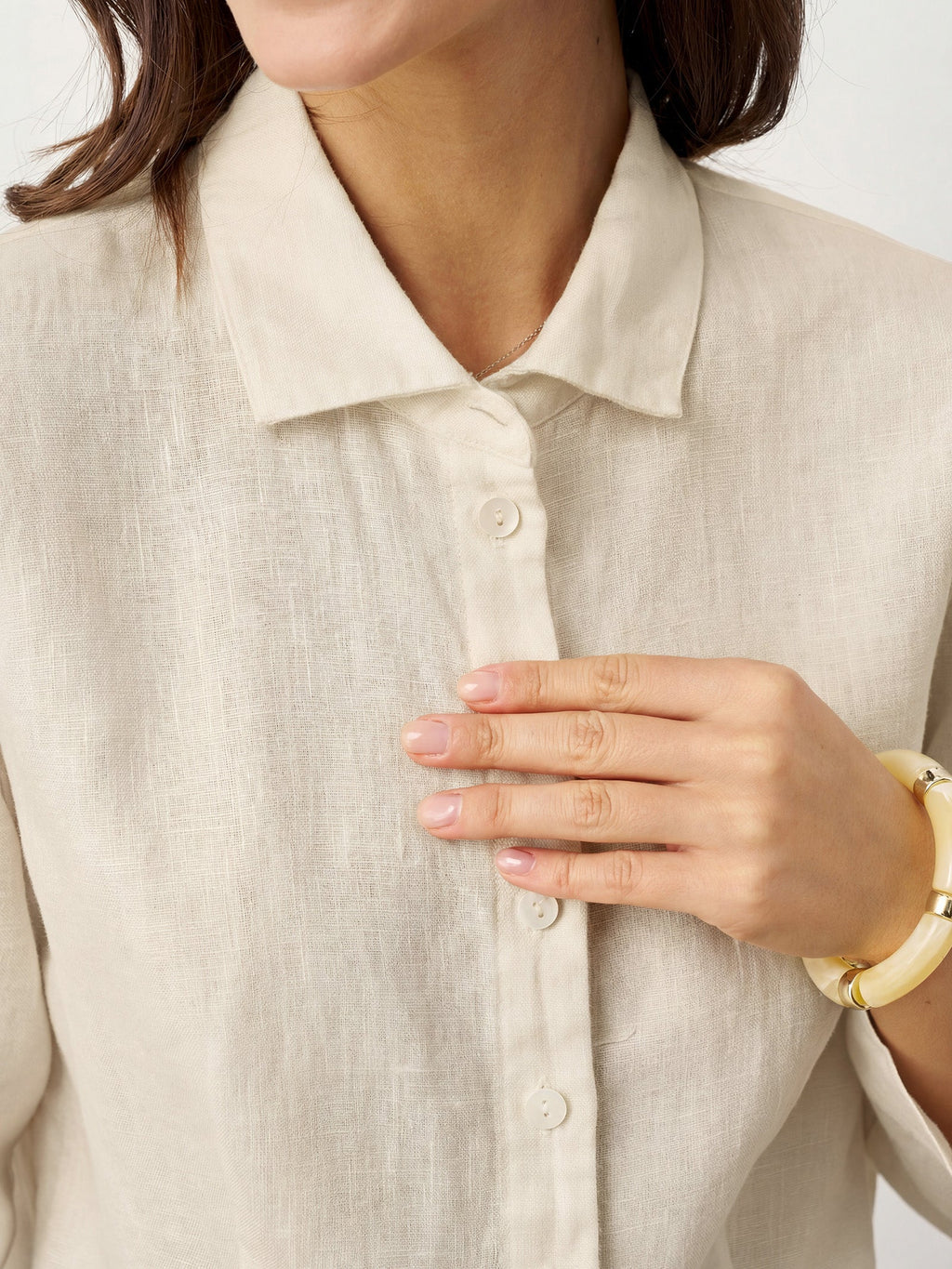 Chemise sur mesure en lin à petit col et ourlet incurvé AVELINE