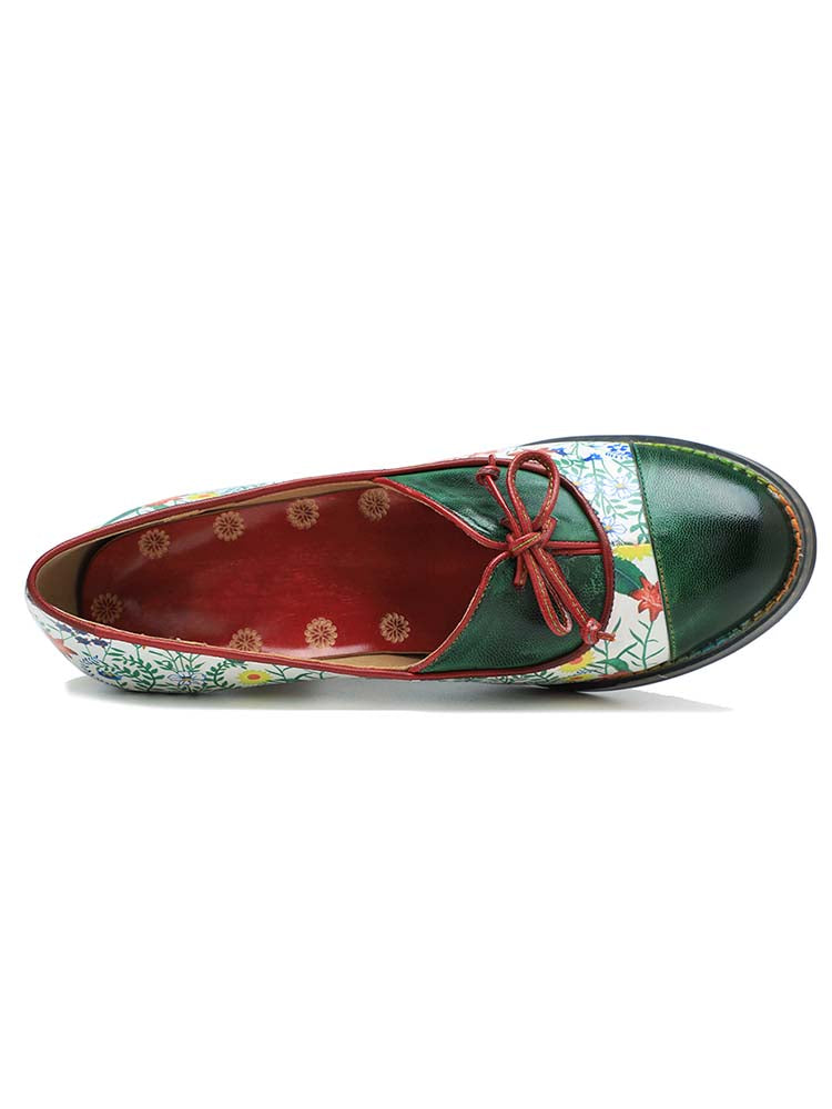 Chaussures en cuir vintage gaufré à la main