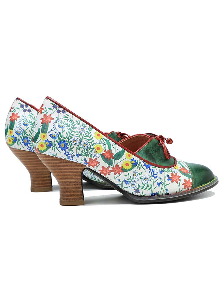 Chaussures en cuir vintage gaufré à la main