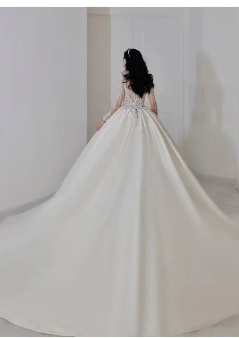 Robe de mariée luxueuse en satin français EDW105