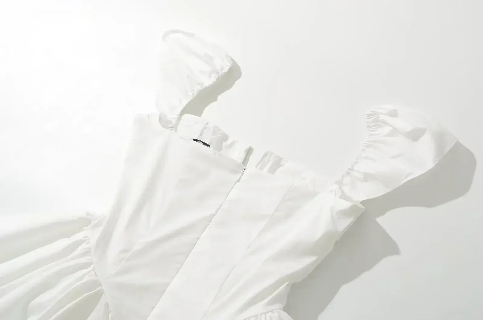 YENKYE Robe d'été blanche courte et évasée pour femme, sexy, à manches courtes, taille basse, élégante, pour soirée, demoiselles d'honneur