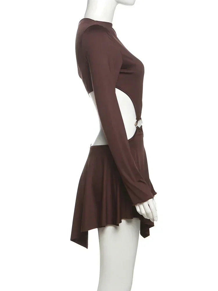 Whatiwear Robe Creuse Sans Taille Femme Col Oblique Épaules Dénudées Manches Longues Anneaux Patchwork Froncée Élégante Mode Mini Moulante