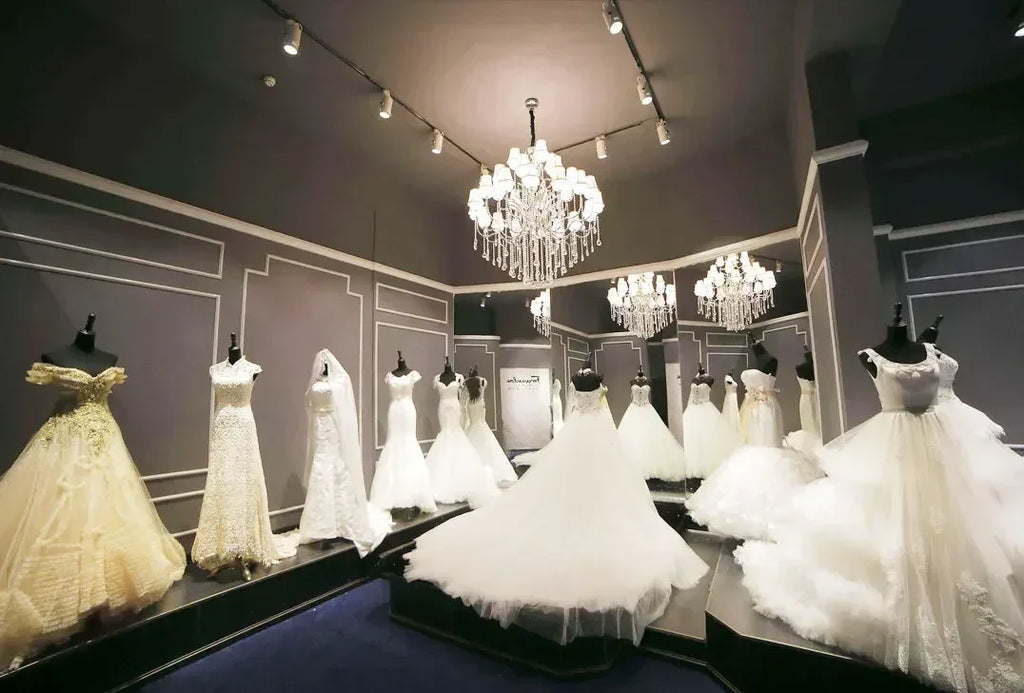 Robes de mariée de luxe en dentelle appliquées sexy dos nu bustier sirène balayage traîne formelle robe de soirée de mariage Amanda Novias
