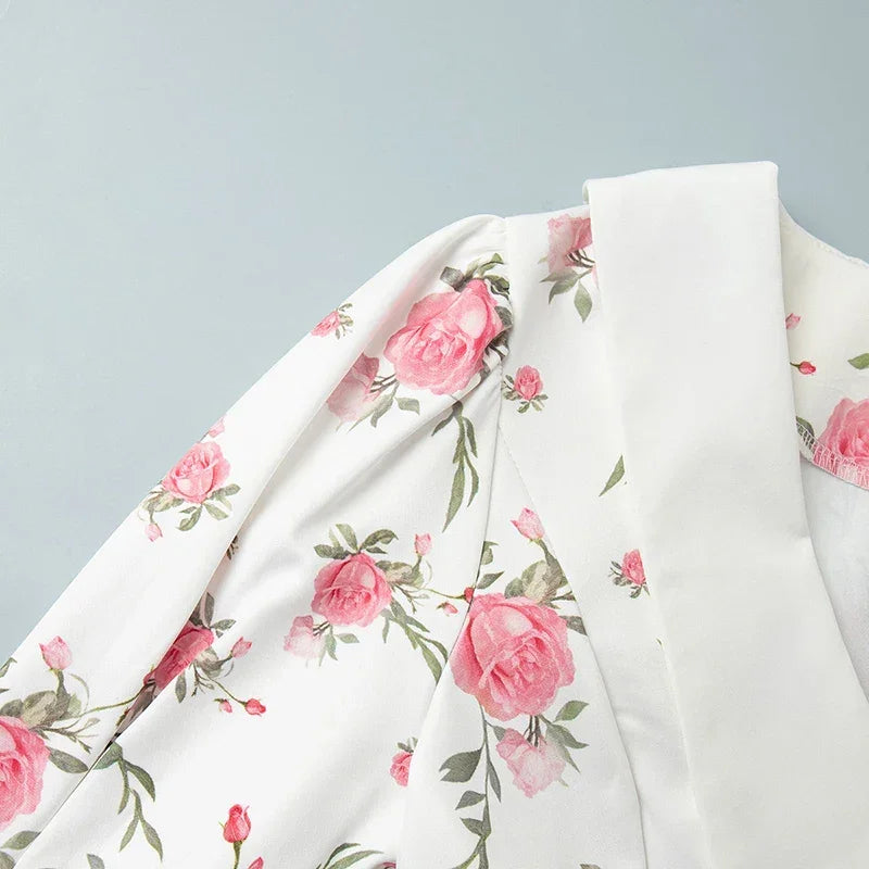 Mini-robe à manches bouffantes et col en V | Robe imprimée à volants et boutons en perles - Femstylo