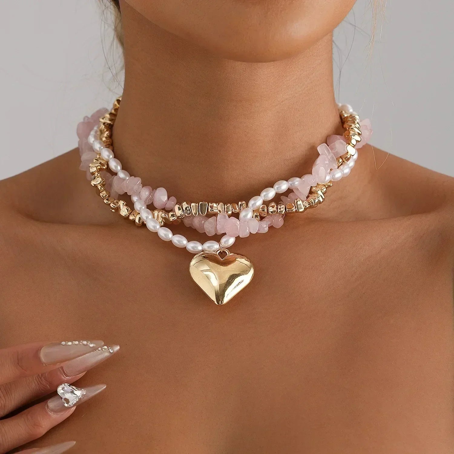 Collier Cœur Perlé Tendance pour Femmes Style Bohème Élégant Chaîne en Cristal Irrégulier Ras du Cou Y2K Exquis Cadeau de Fête Bijoux Accessoires