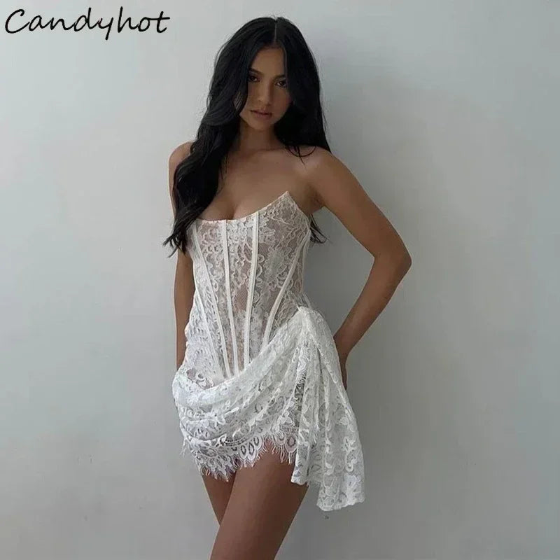 Robe courte élégante en dentelle sans bretelles sexy et transparente avec bandage asymétrique pour femme, idéale pour l'été et les soirées